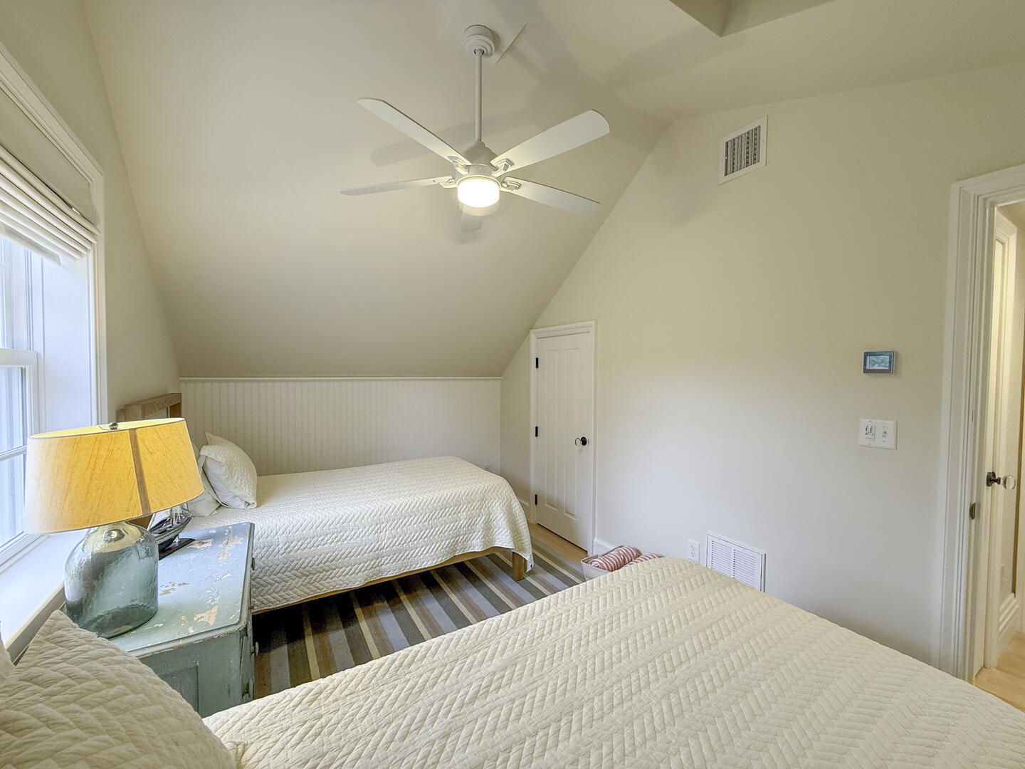 BR4 (2) Twin Beds, Second Floor