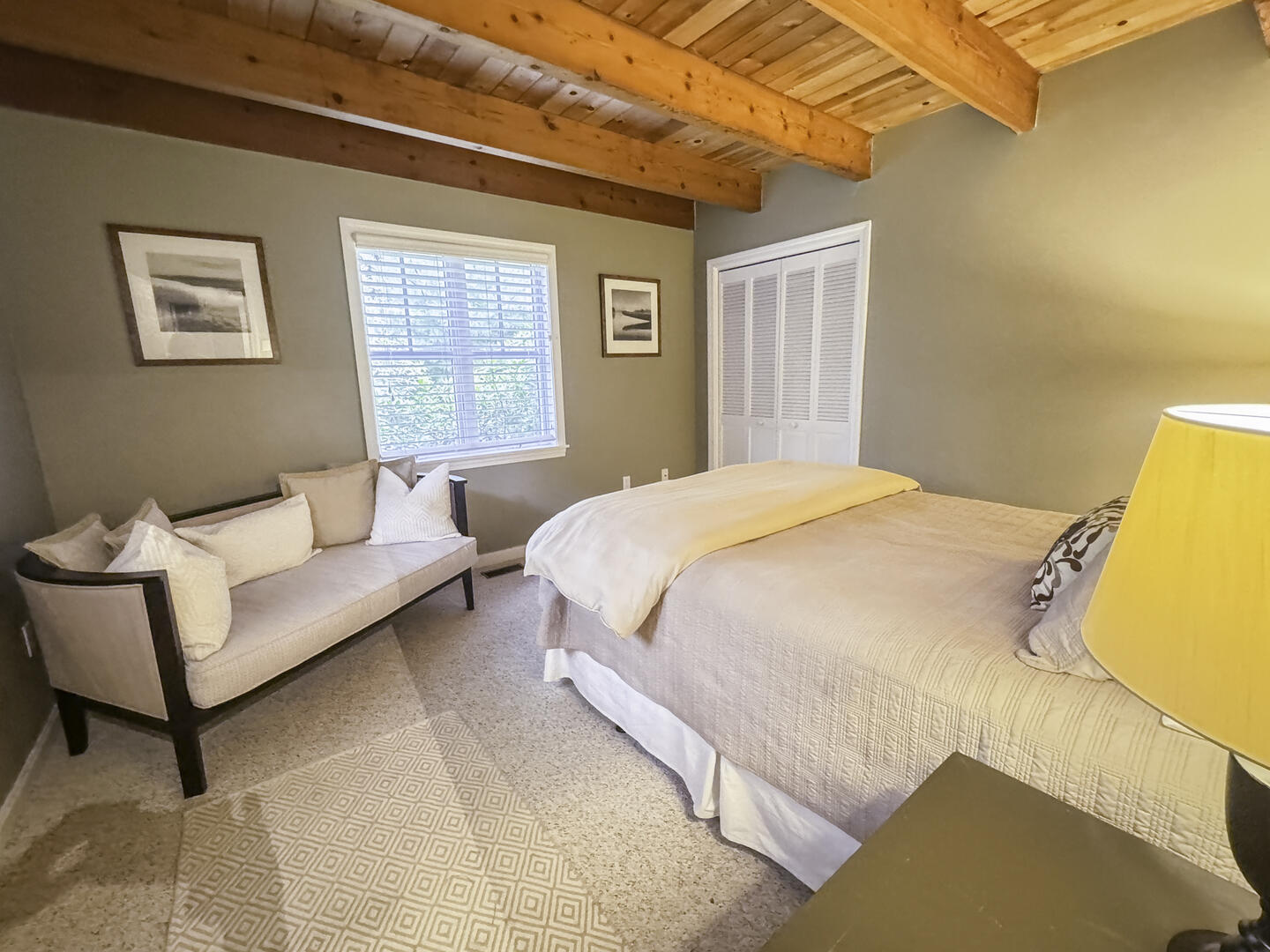 BR1 Queen, First Floor