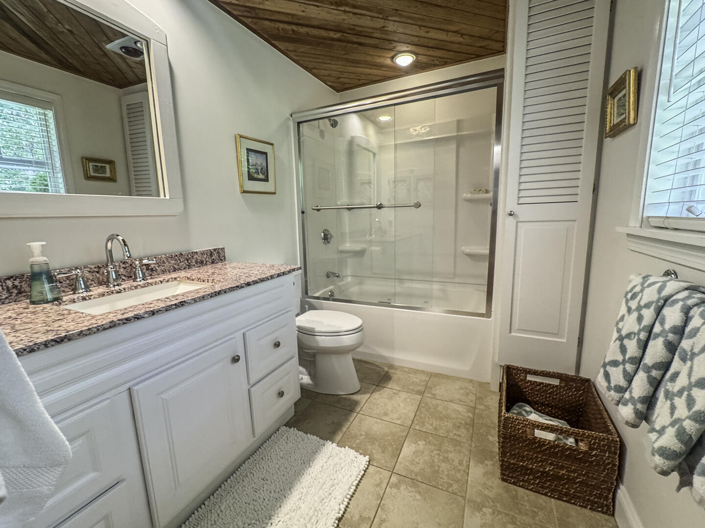 Hall Bathroom, Shower Tub Combo, First Floor