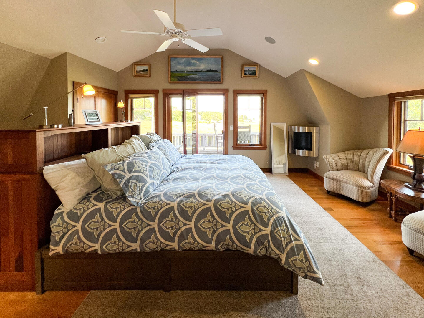 BR2 Queen En Suite, Second Floor