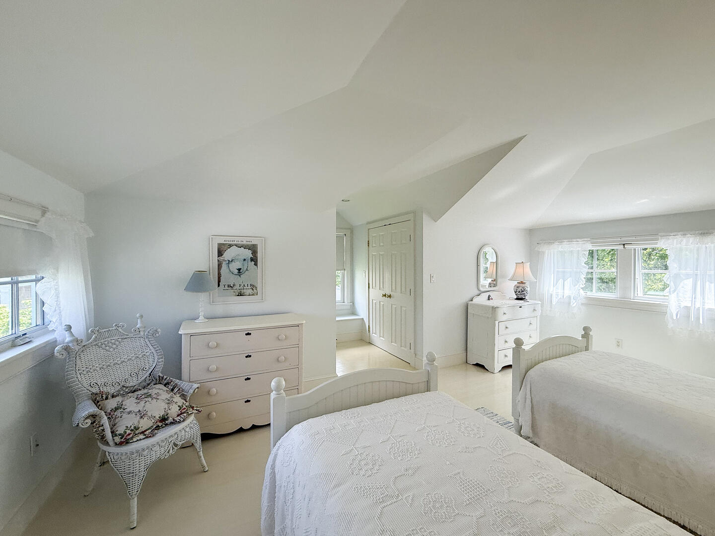BR3 (2) Twin Beds En Suite, Second Floor