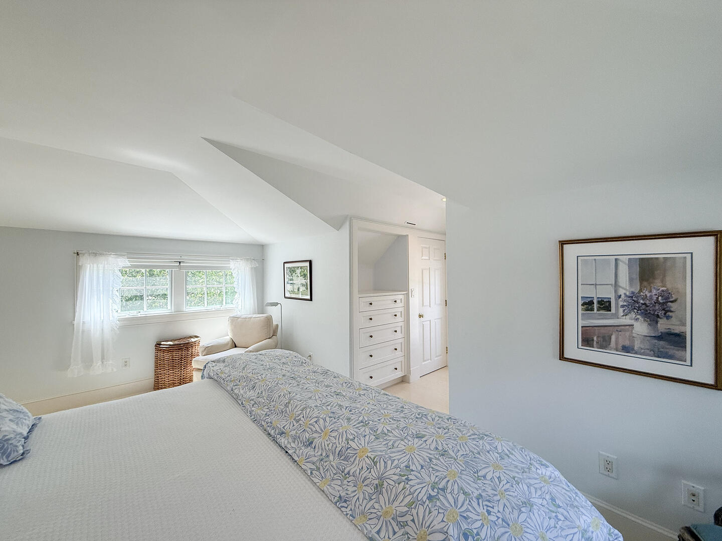 BR2 King En Suite, Second Floor