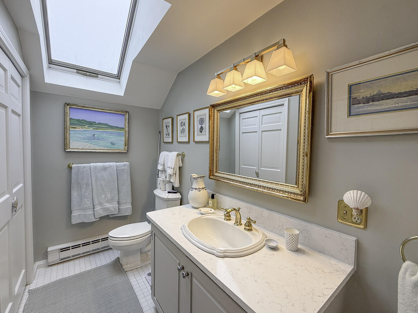 Hall Bath with Shower Tub Combo, Second Floor