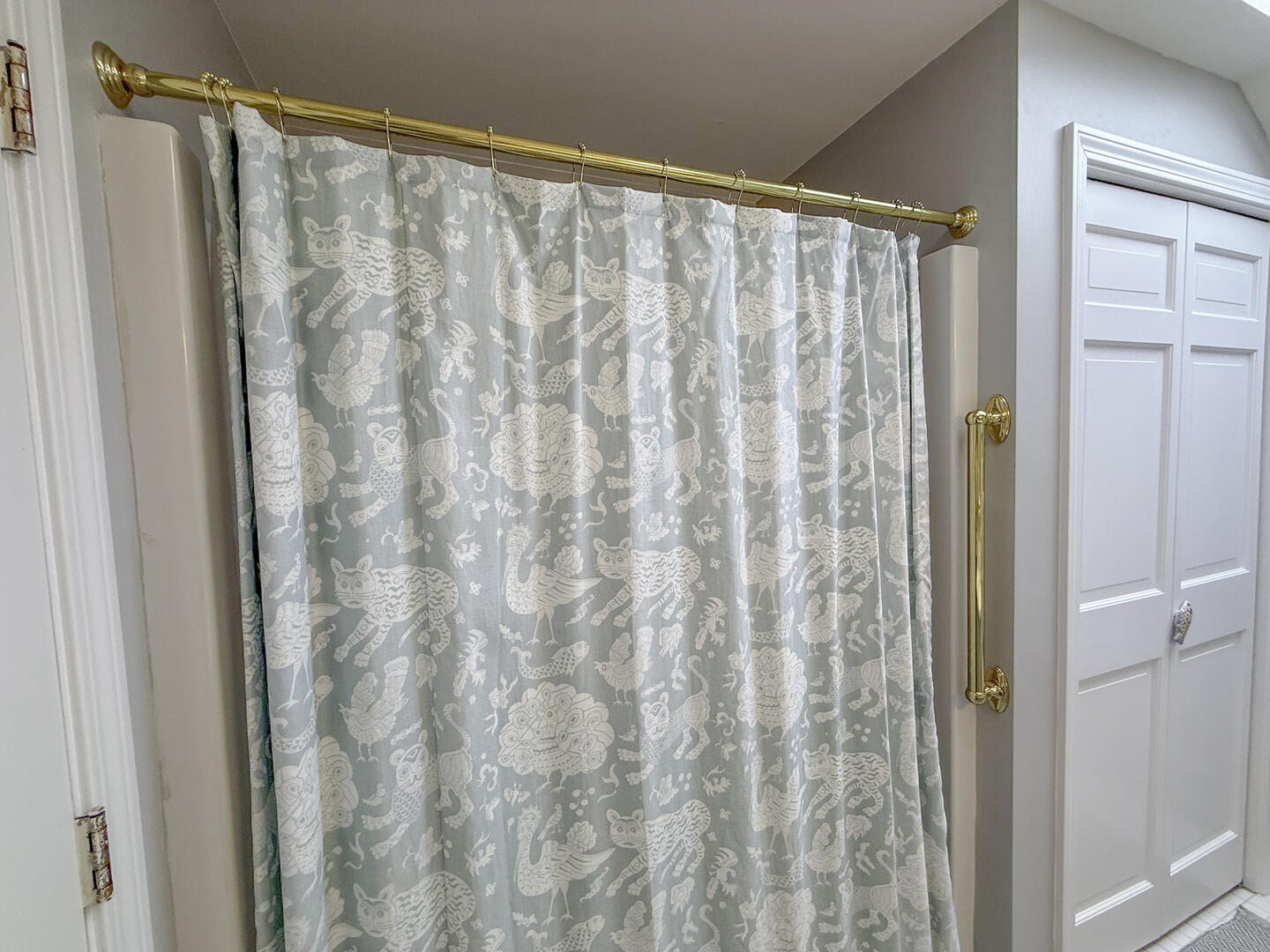 Hall Bath with Shower Tub Combo, Second Floor