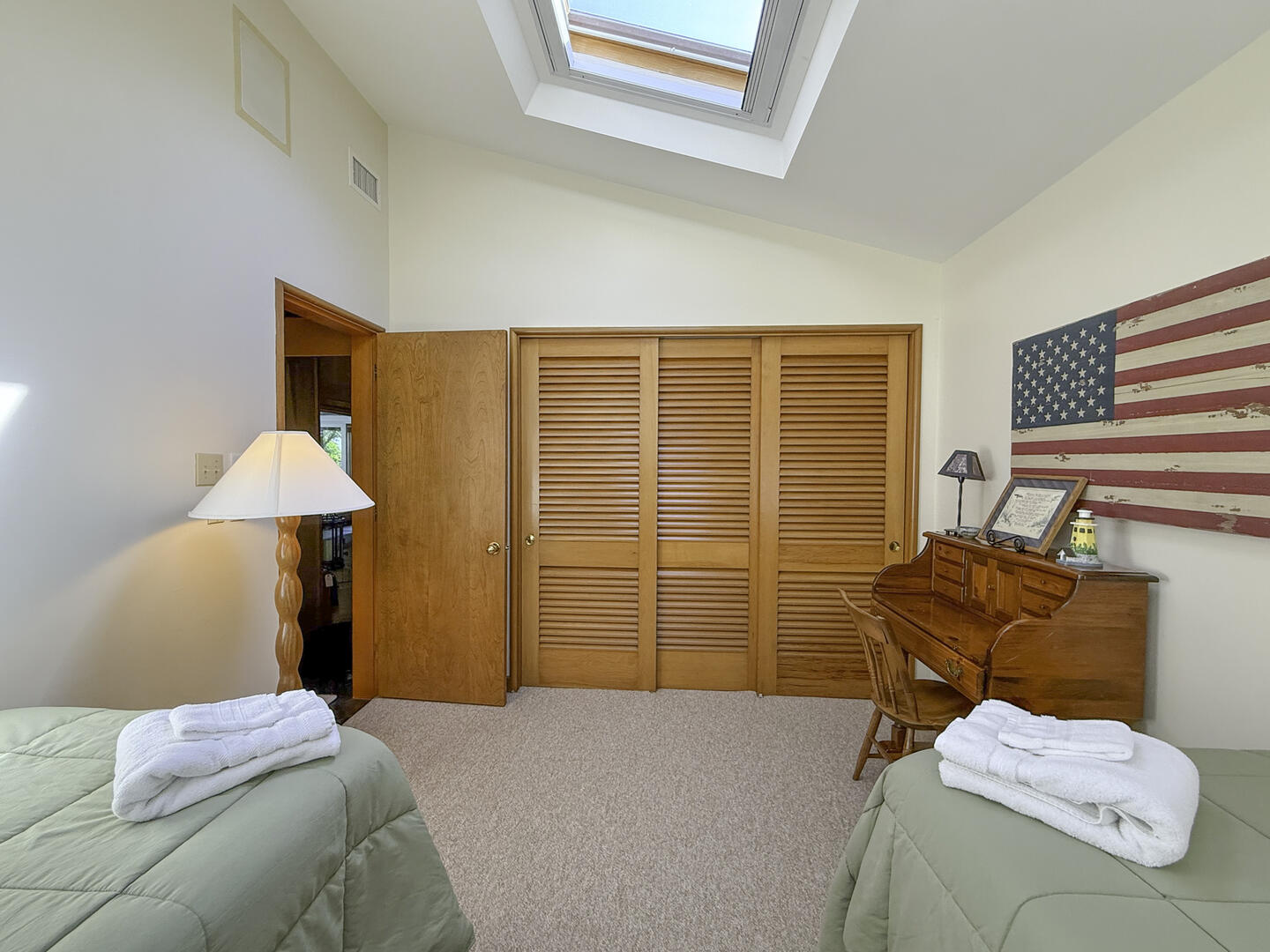 BR4 (2) Twin Beds, First Floor