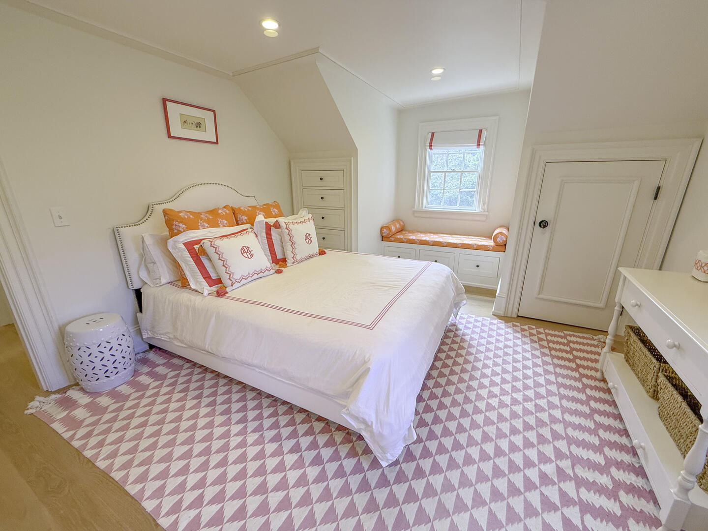 BR3 Queen En Suite, Second Floor