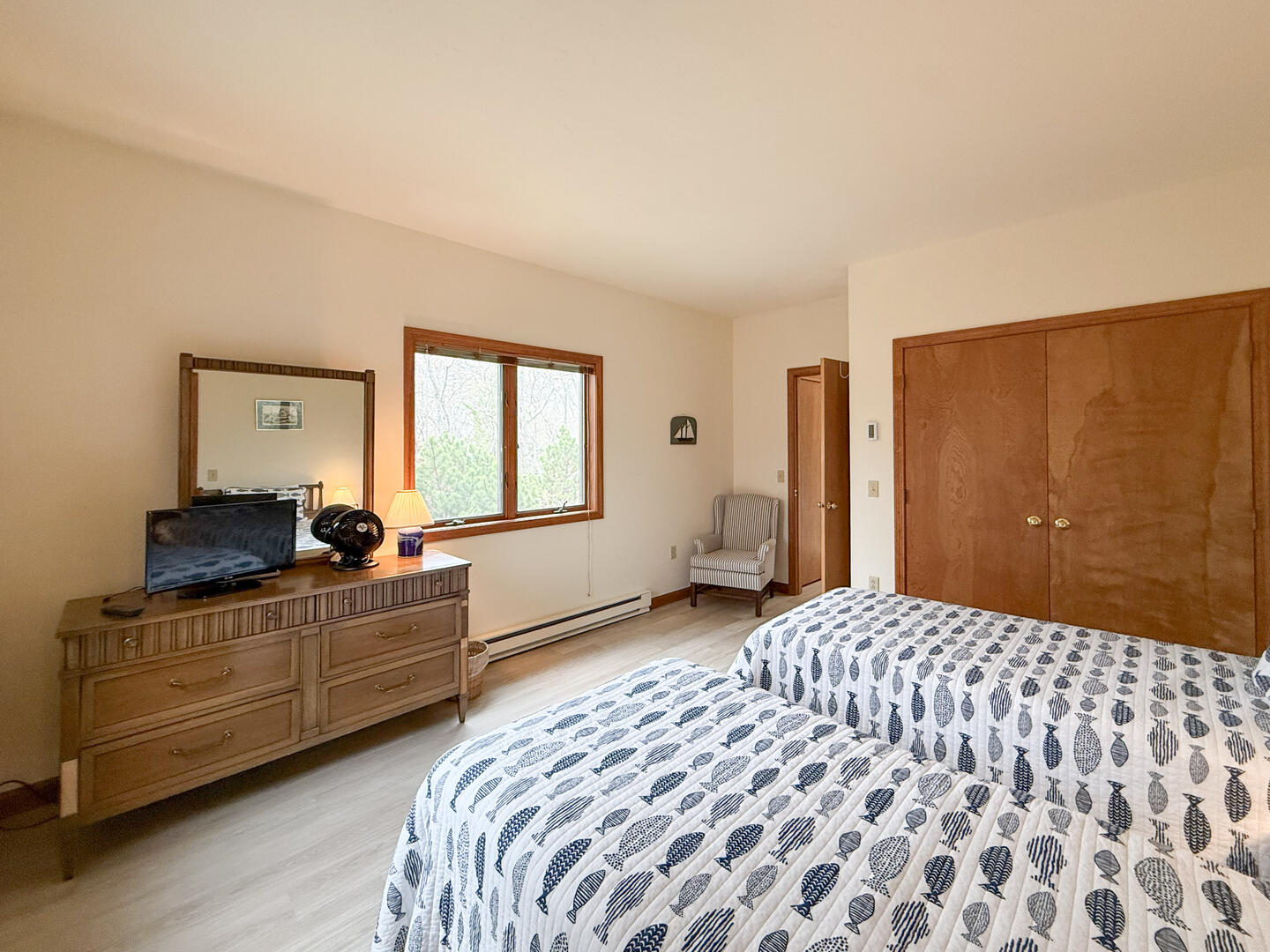 BR3 (2) Twin Beds with an Adjoining Hall Bath, First Floor
