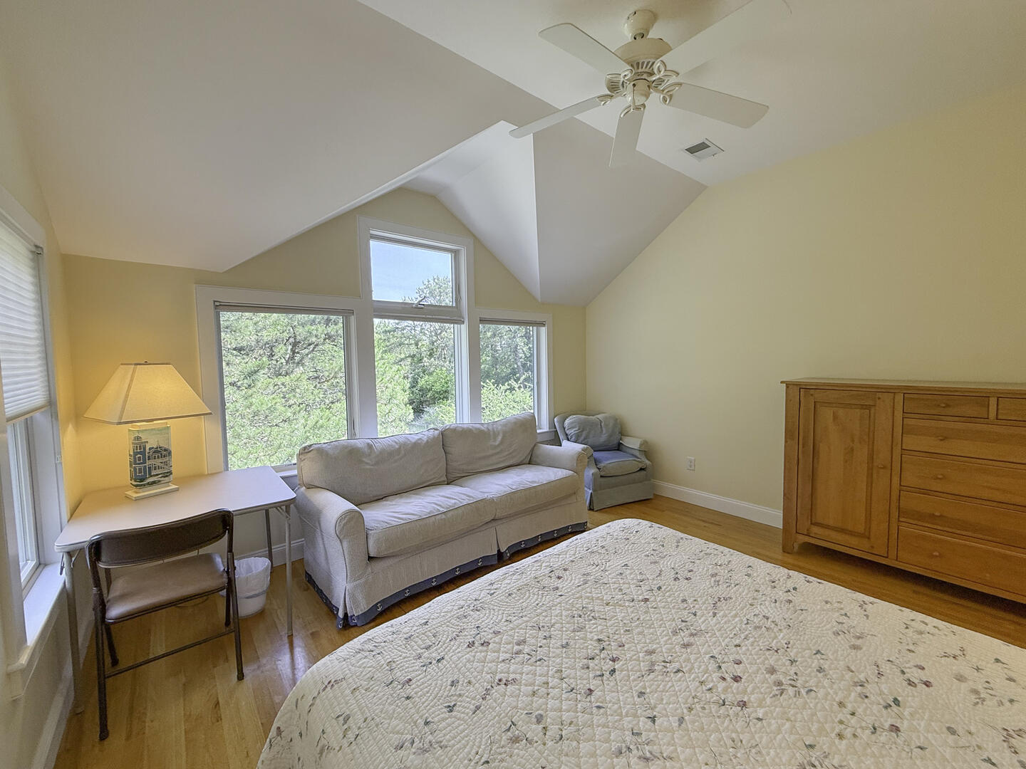 BR2 Queen En Suite, Second Floor