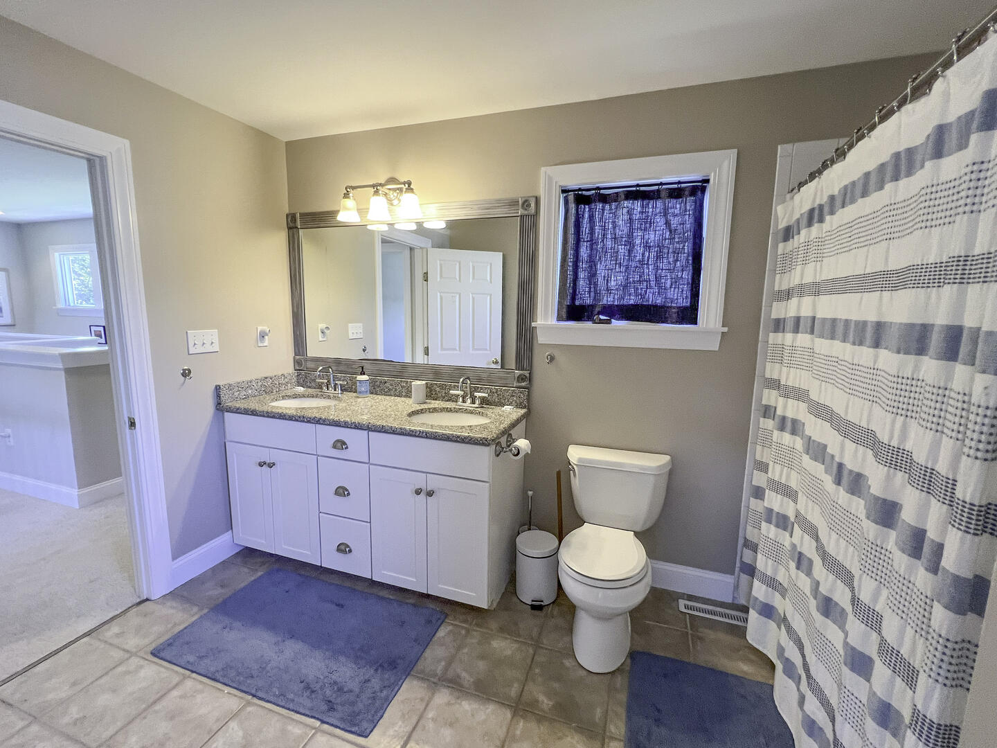 BR2 Adjoining Hall Bath with Tub Shower Combo, Second Floor