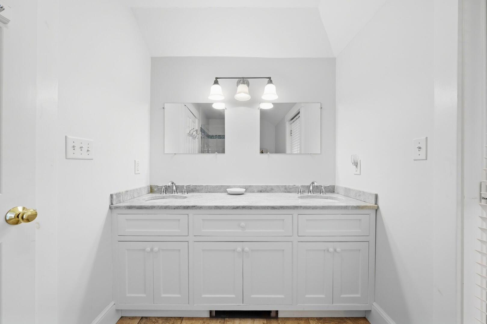 BR2 Queen En Suite with a Shower Stall, Main Level
