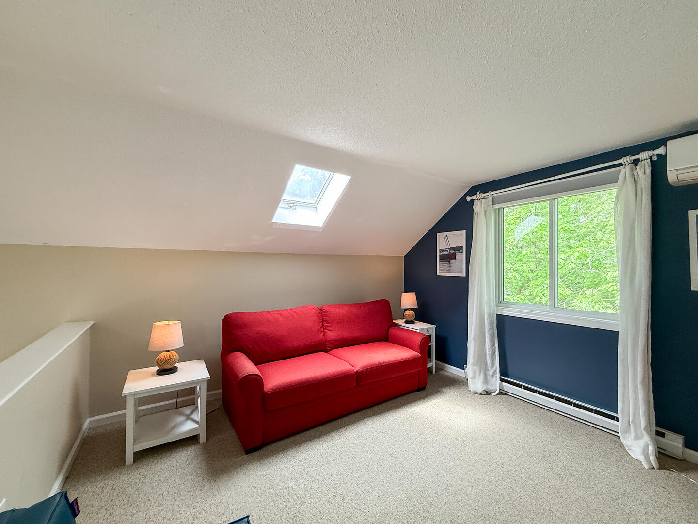 Sitting Area, Second Floor