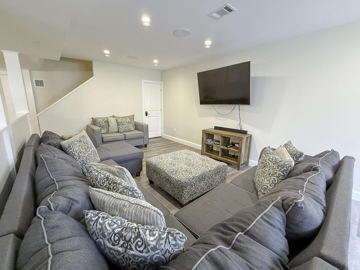 Living Area, Lower Level