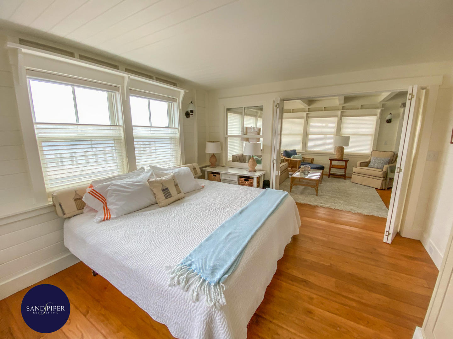 BR1 King with accordion doors, first floor boathouse