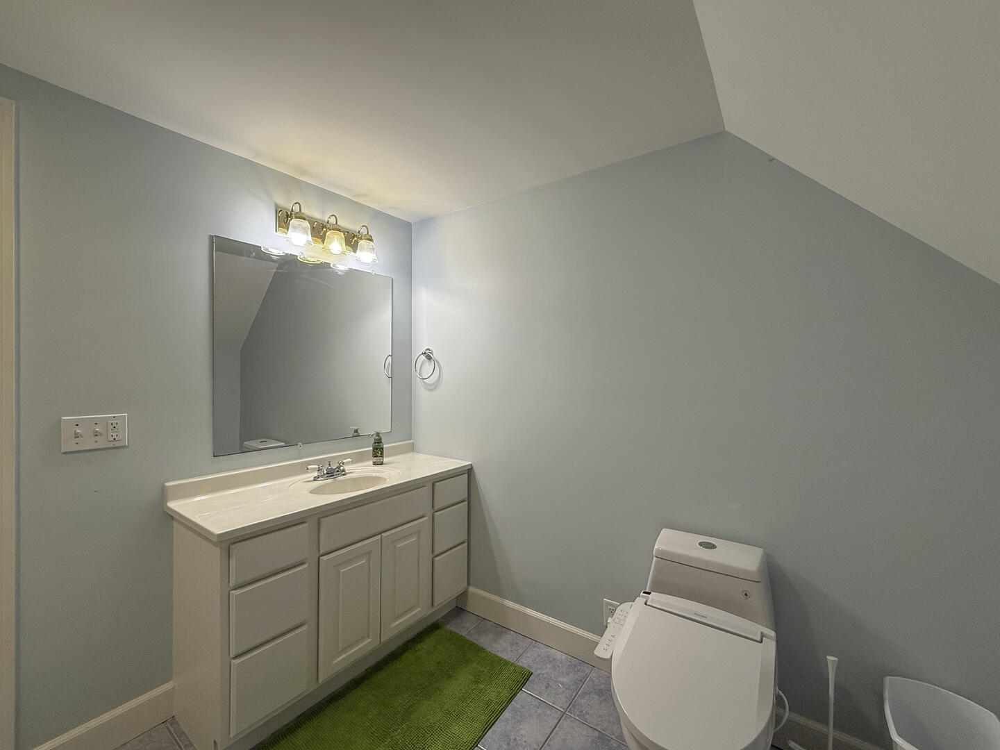 Hall Bath with Shower Tub Combo, Second Floor