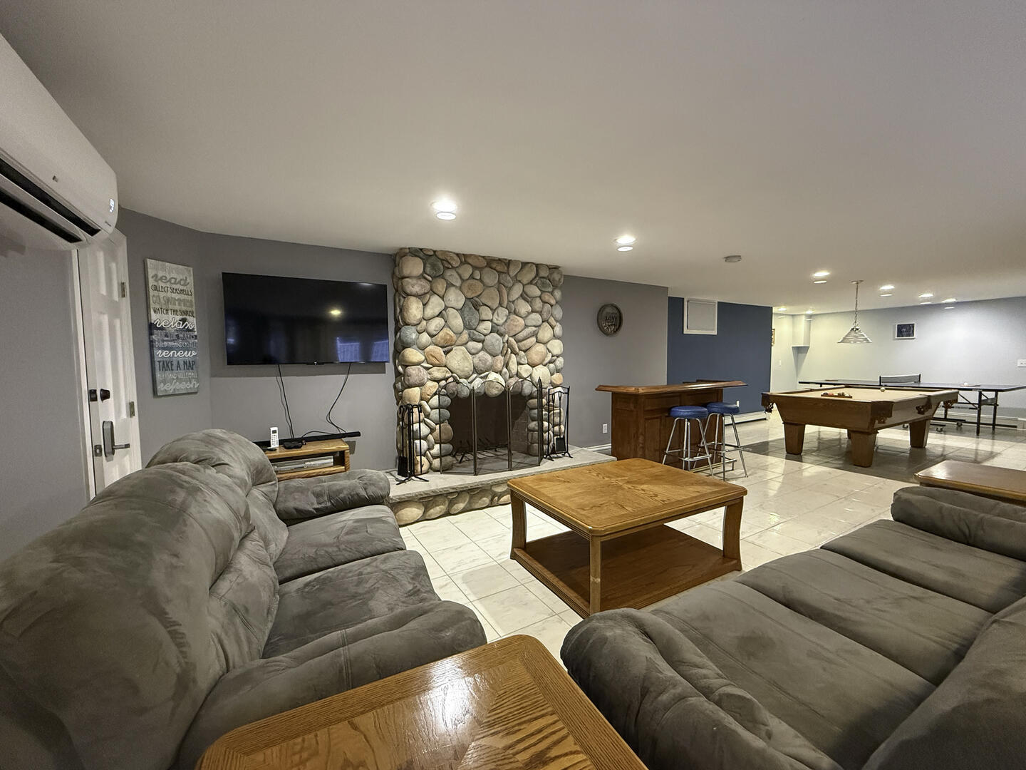 Living Area, Lower Level