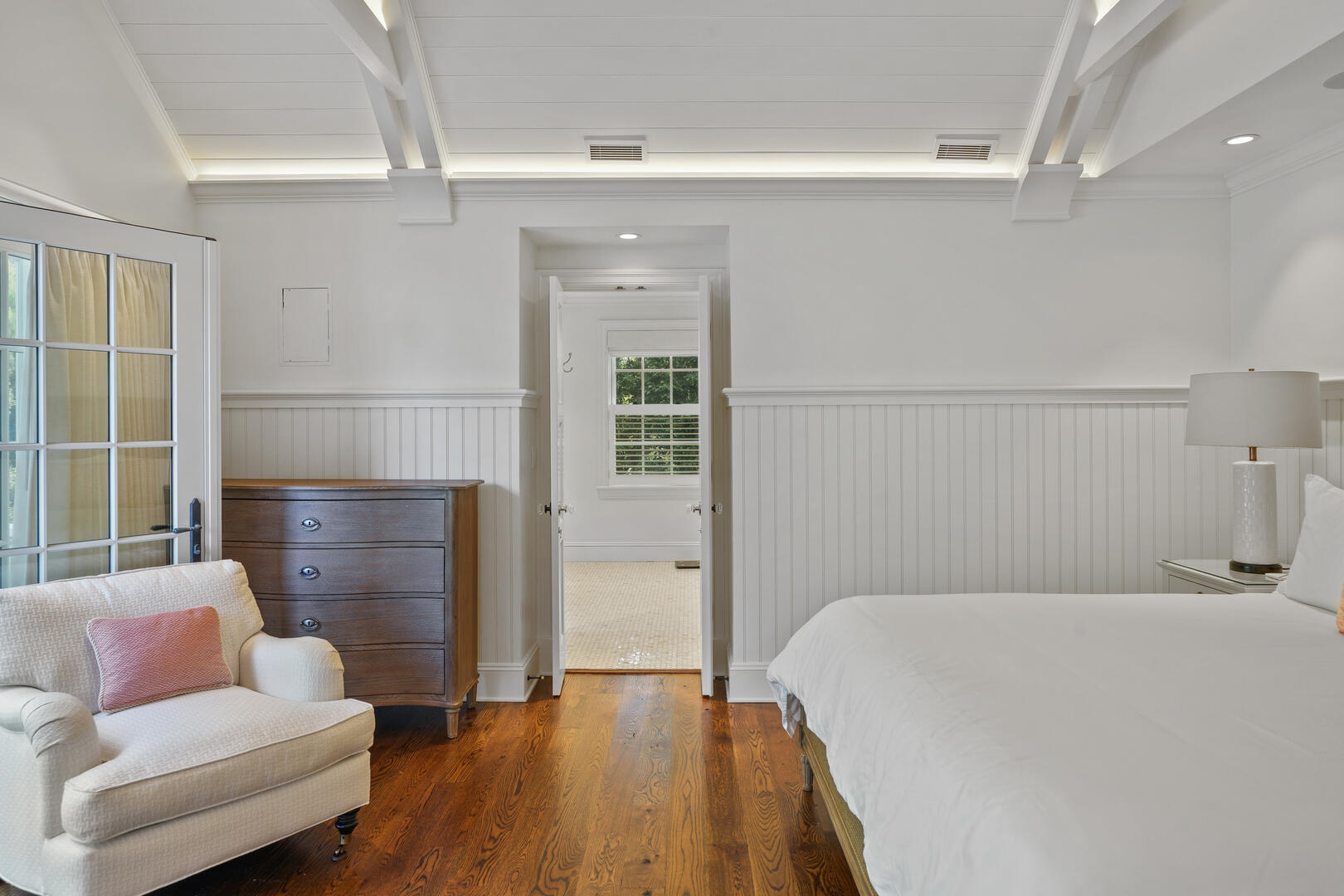 BR1 King, w/En Suite, Second Floor