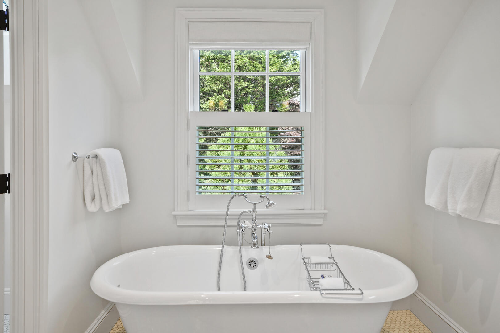 BR1 En Suite, Shower Stall 