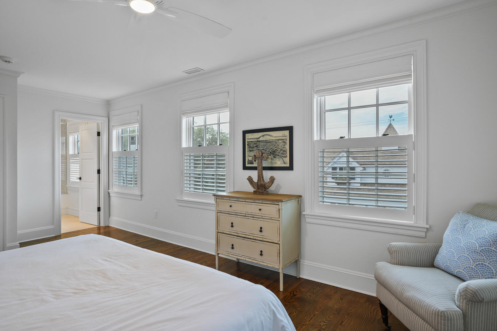 BR2 King, w/En Suite, Second Floor