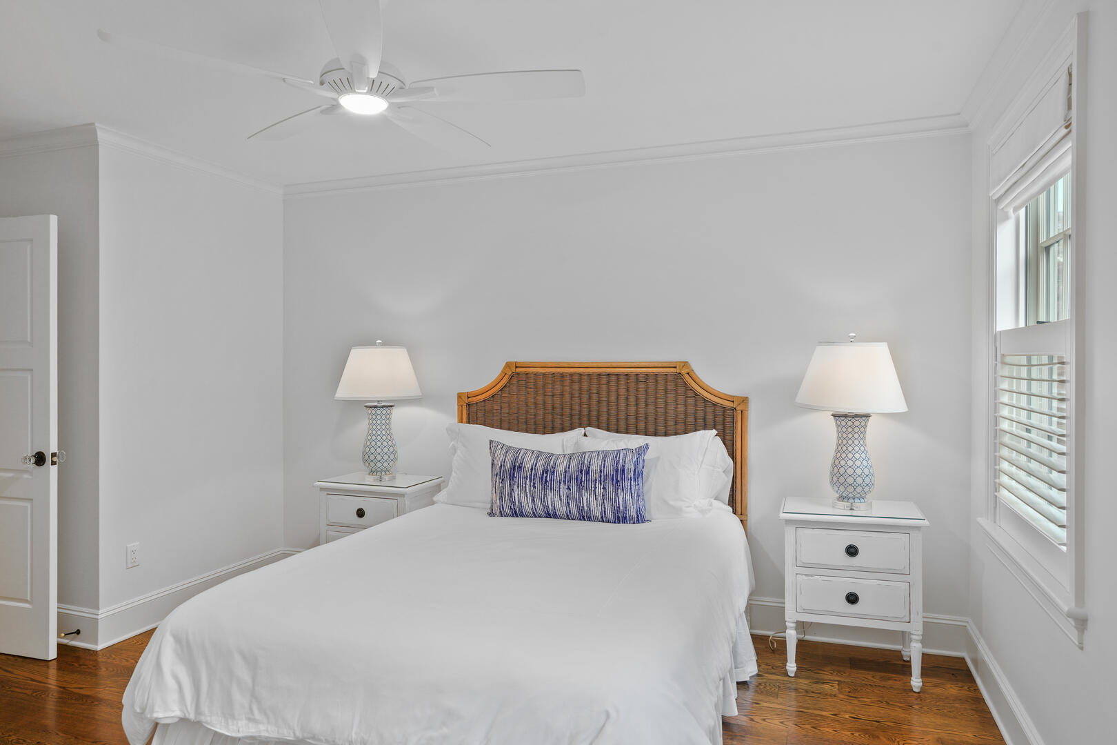 BR3 Queen, w/En Suite, Second Floor