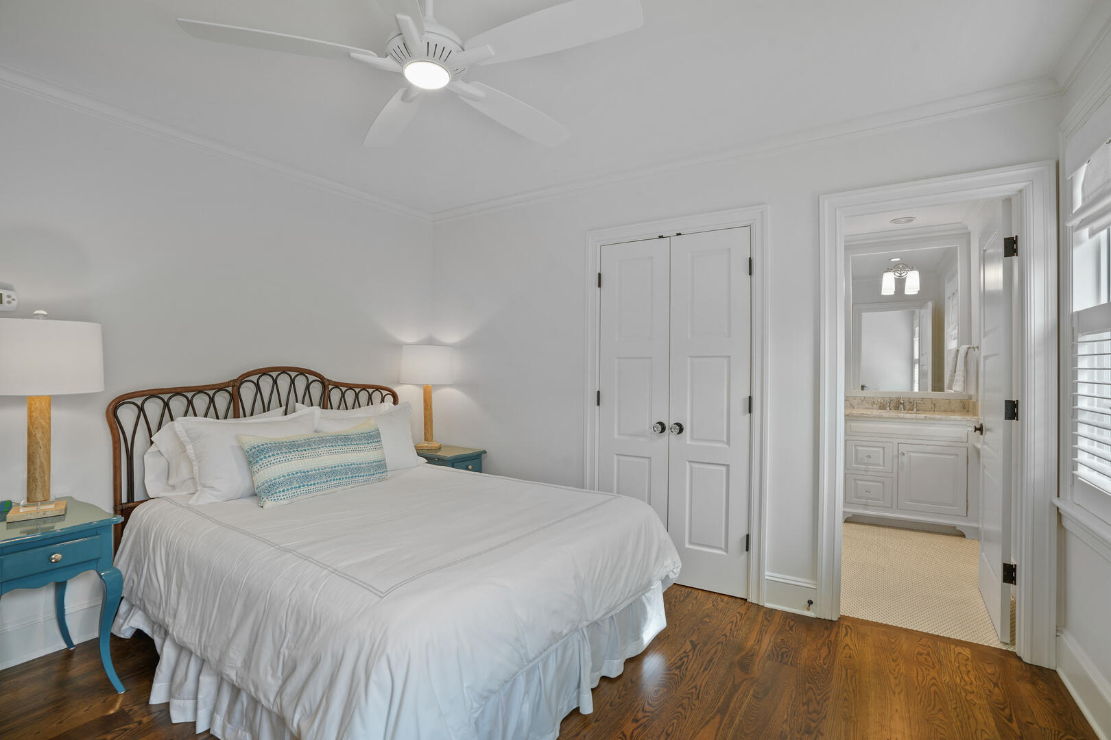 BR4 Queen, w/En Suite, Second Floor