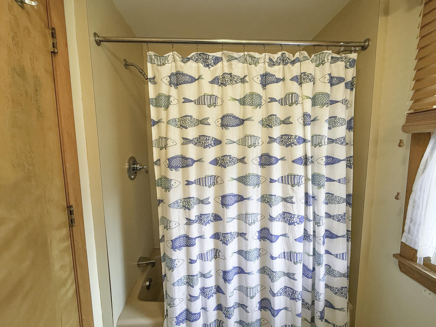 Hall Bath with Shower Tub Combo, First Floor