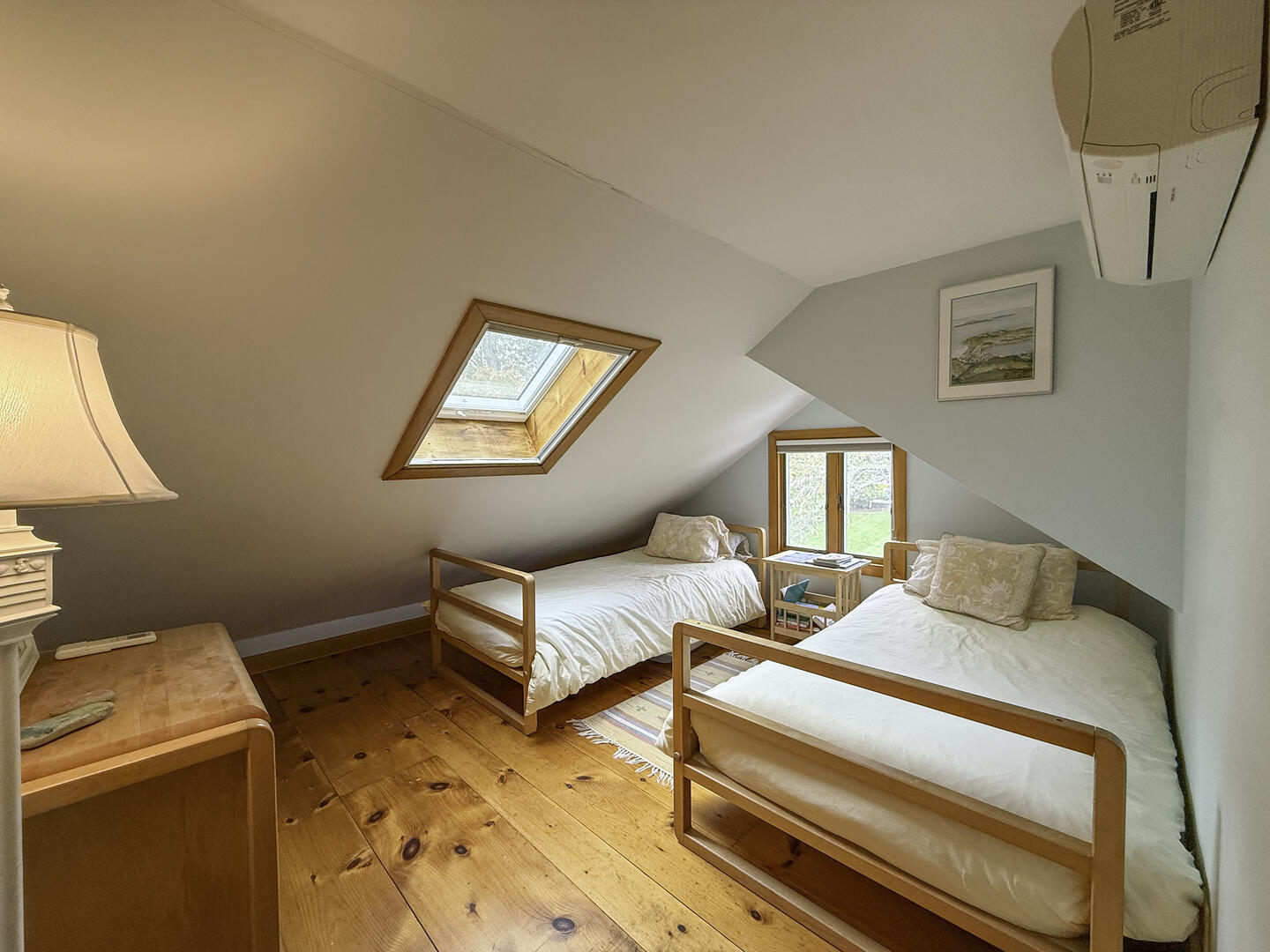 BR3 (2) Twin Beds, Second Floor