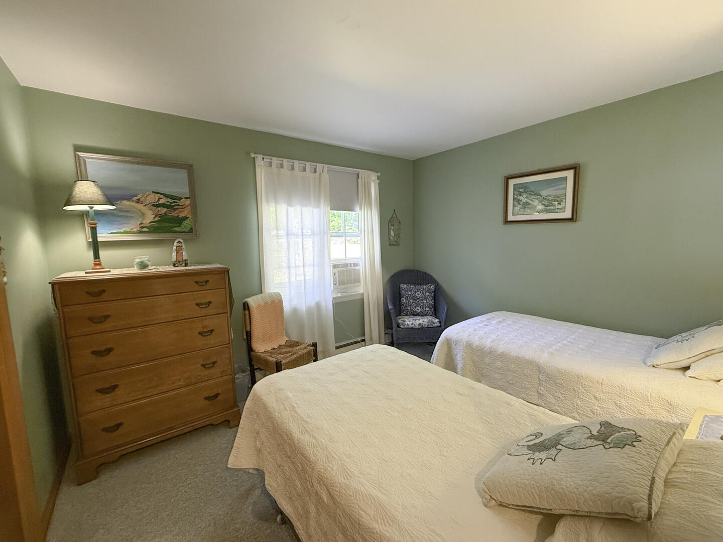 BR2 (2) Twin Beds, First Floor