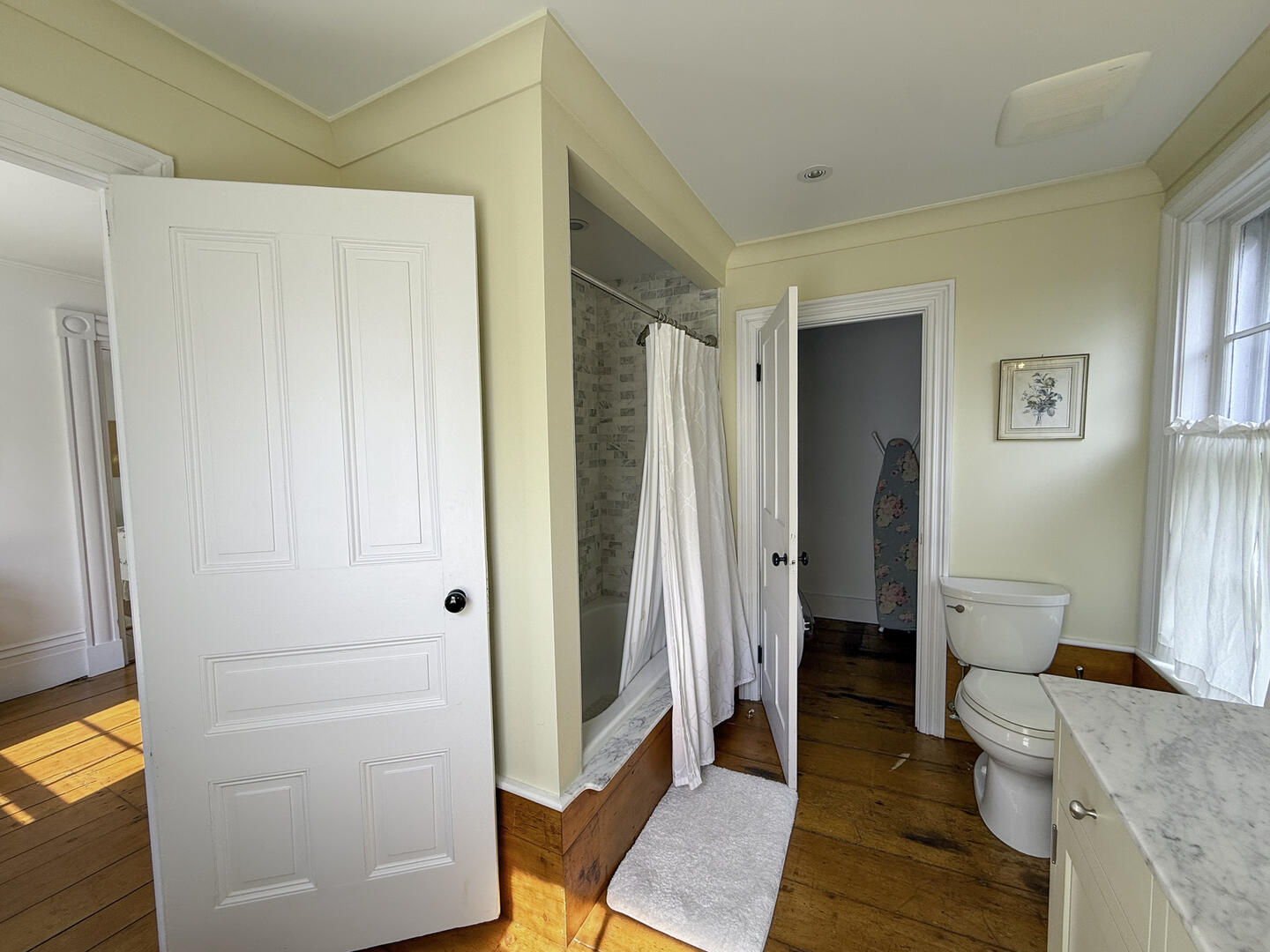 Hall Bath with Shower Tub Combo, Second Floor