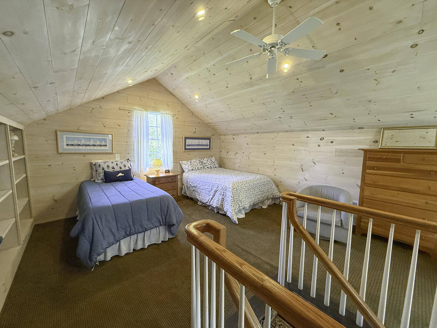 BR4 Queen, Double and (2) Twin Beds En Suite, Third Floor