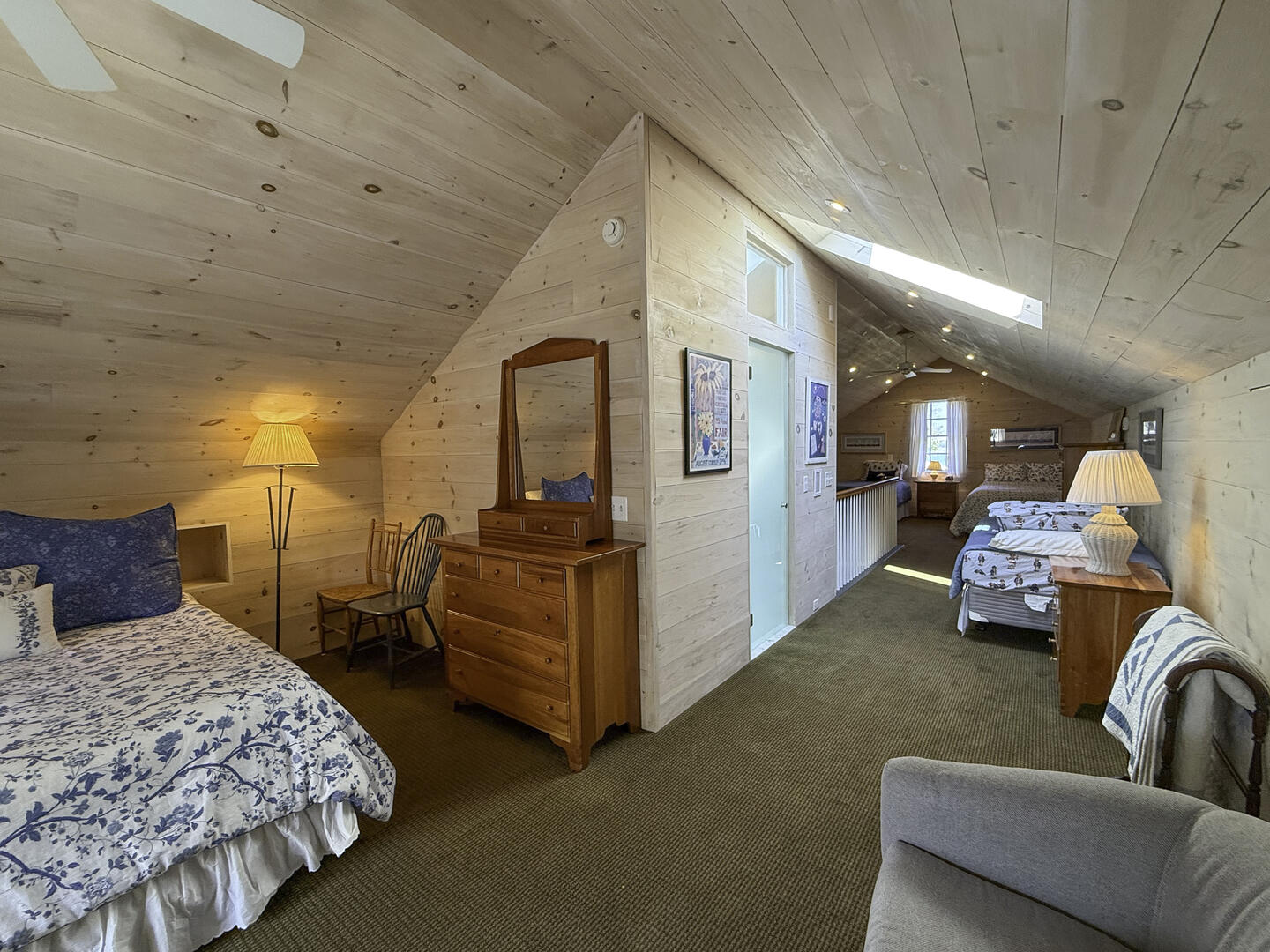 BR4 Queen, Double and (2) Twin Beds En Suite, Third Floor