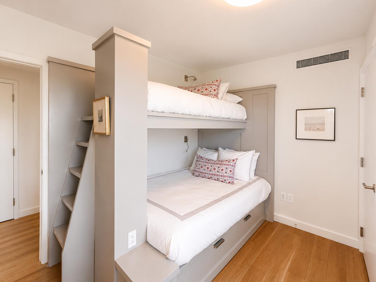 BR4 Twin over Double Bunk Bed, Lower Level