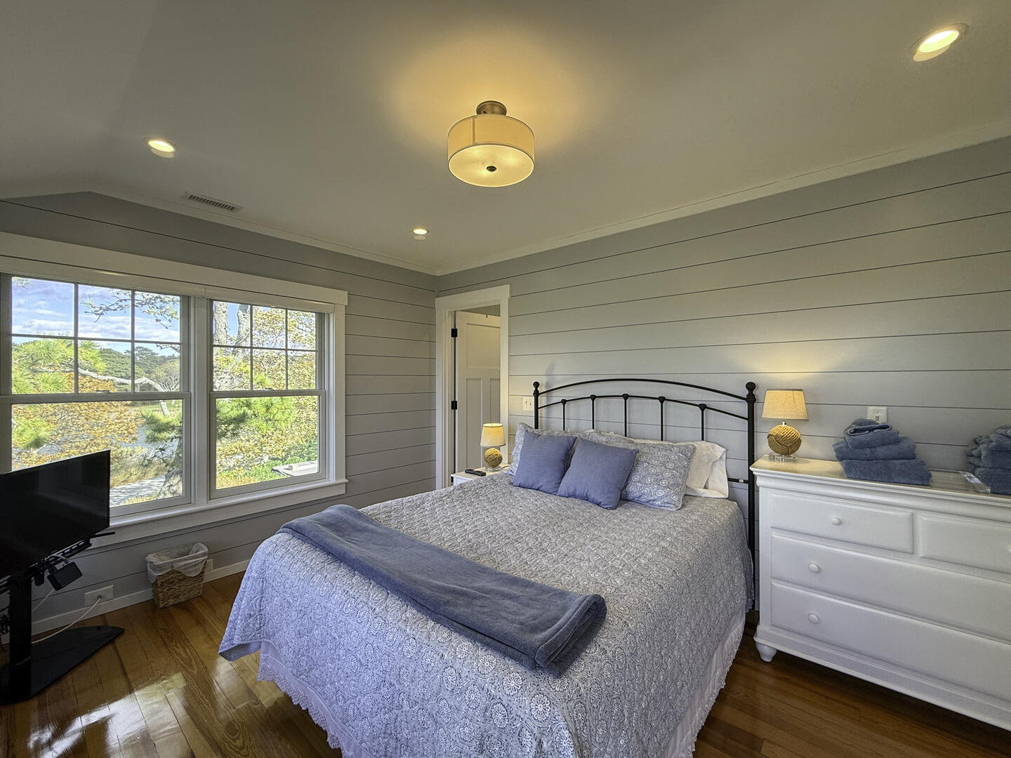 BR1 Queen En Suite, Second Floor