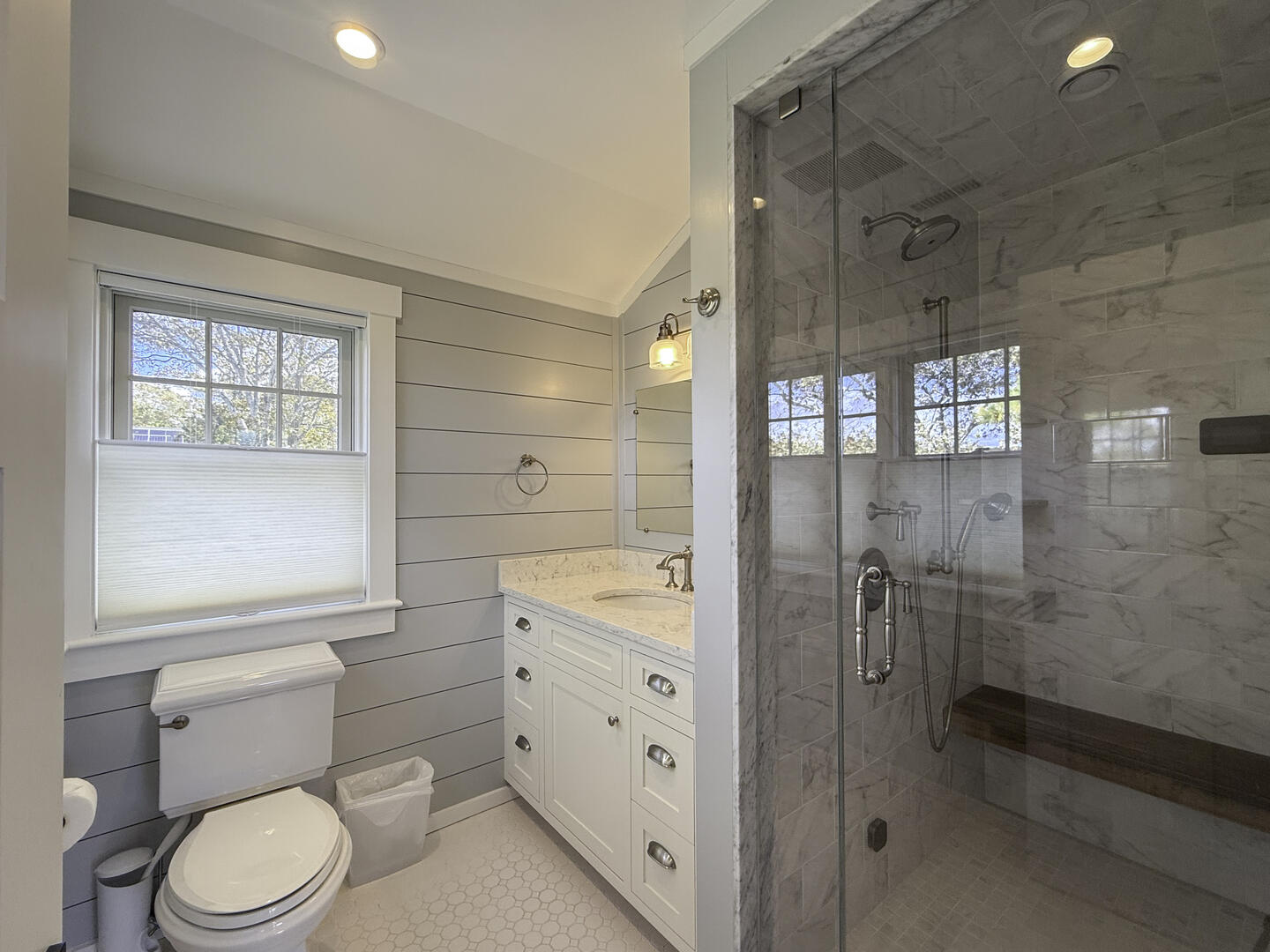 BR1 Queen En Suite with Shower Stall, Second Floor