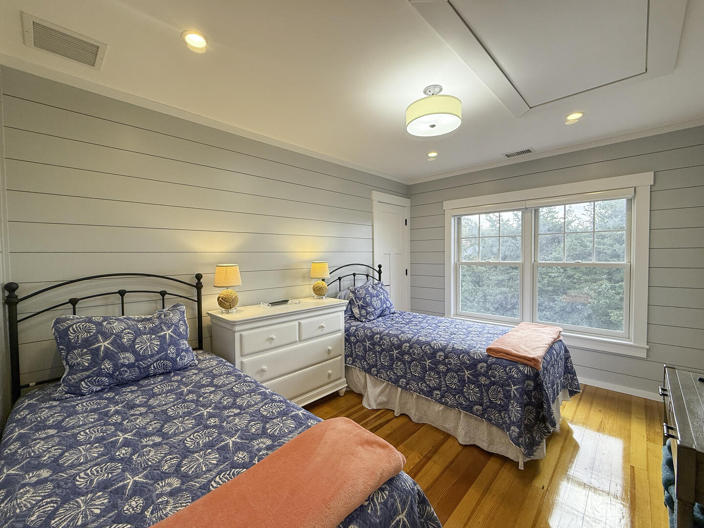 BR3 (2) Twin Beds, Second Floor