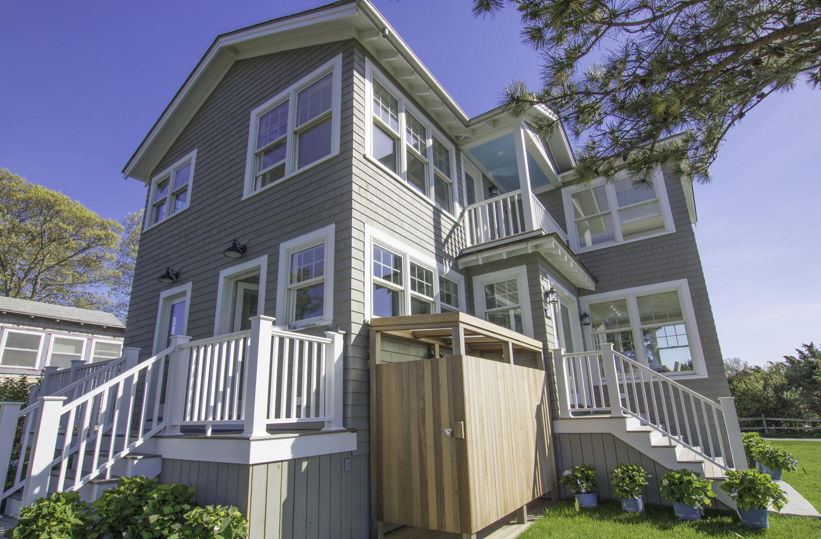 Enclosed Outdoor Shower
