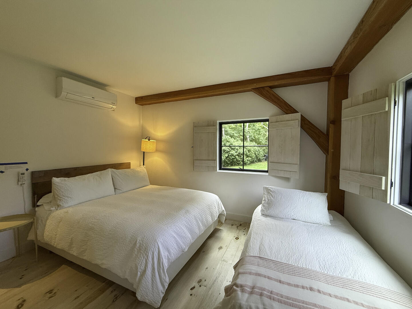 BR1 Queen and Twin Bed En Suite, First Floor