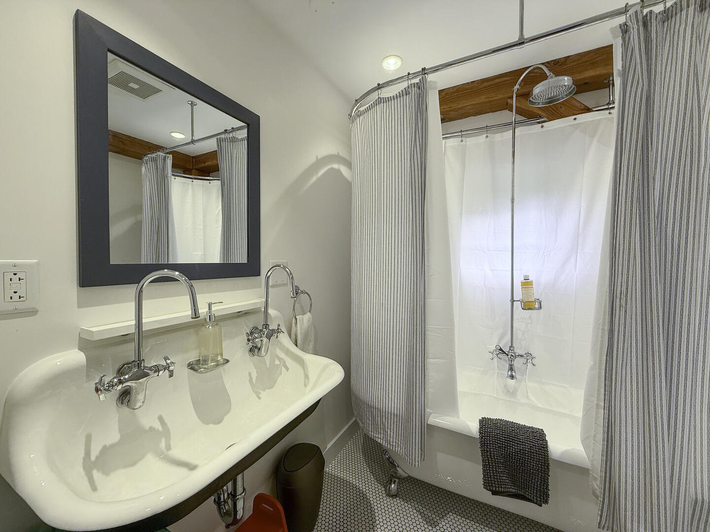 Hall Bath with Shower Tub Combo, First Floor