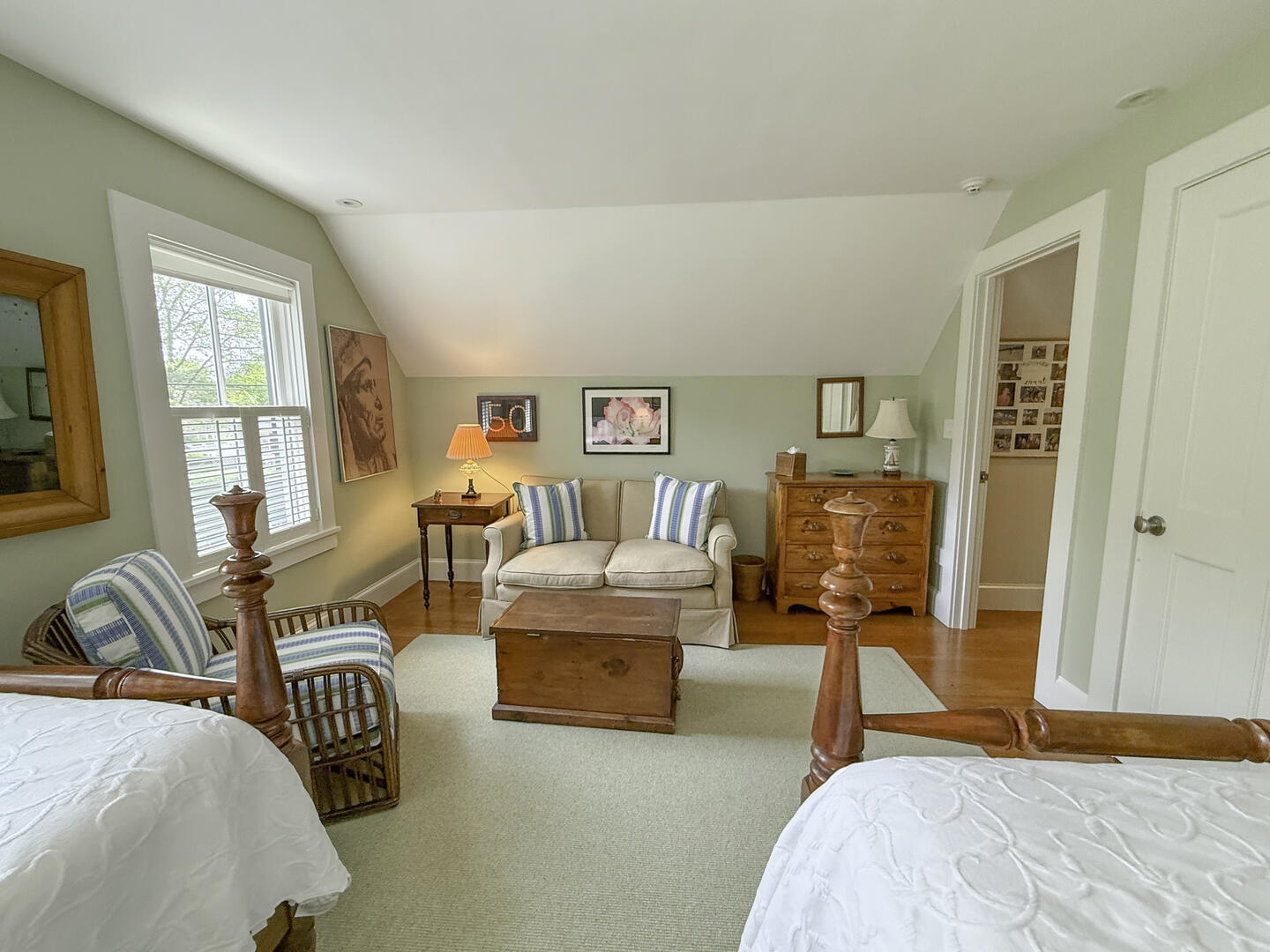 BR5 (2) Twin Beds, Second Floor