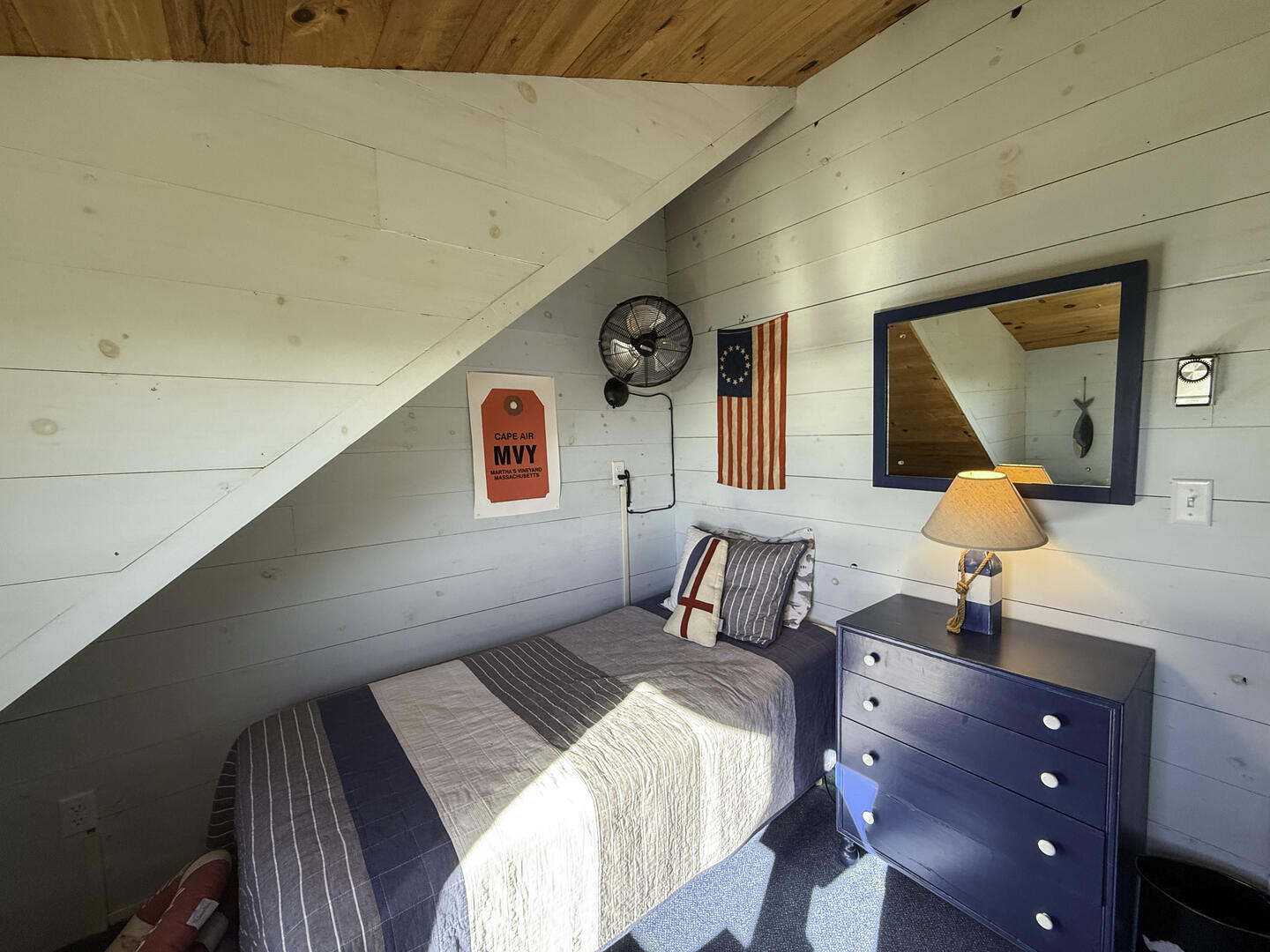 BR6 (2) Twin Beds, Second Floor