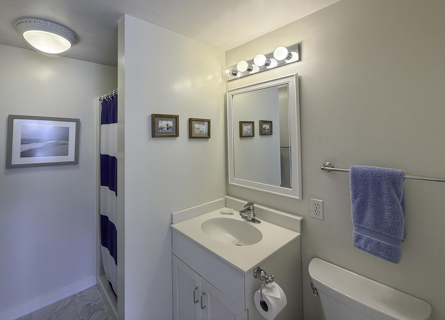 BR4 Queen En Suite with Shower Stall, Lower Level