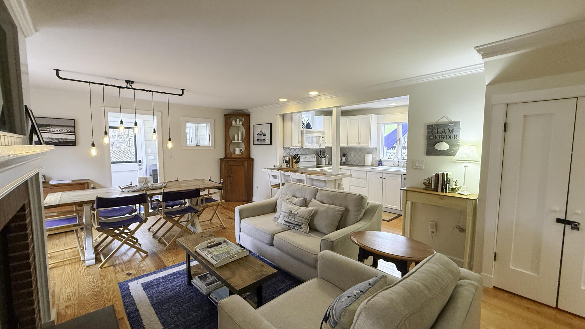 Edgartown Downtown 122 4