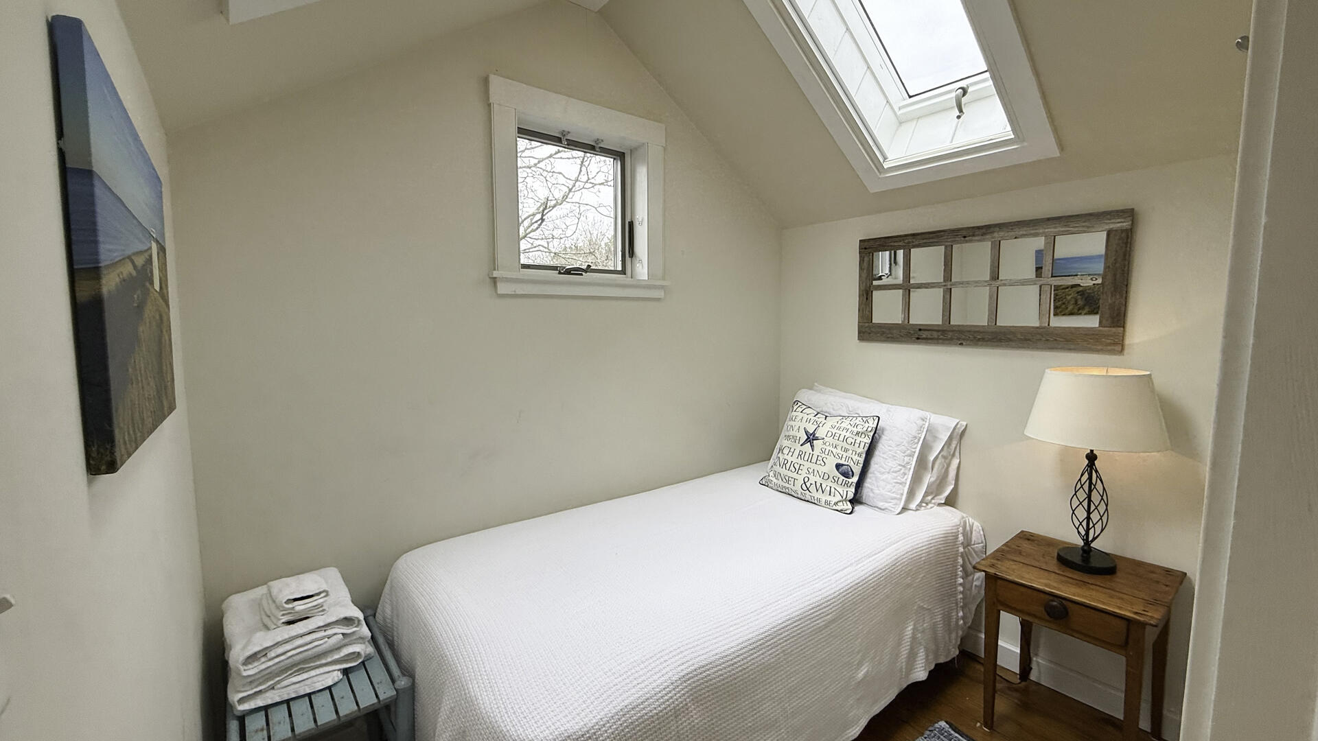 BR4 Twin Bed, Second Floor