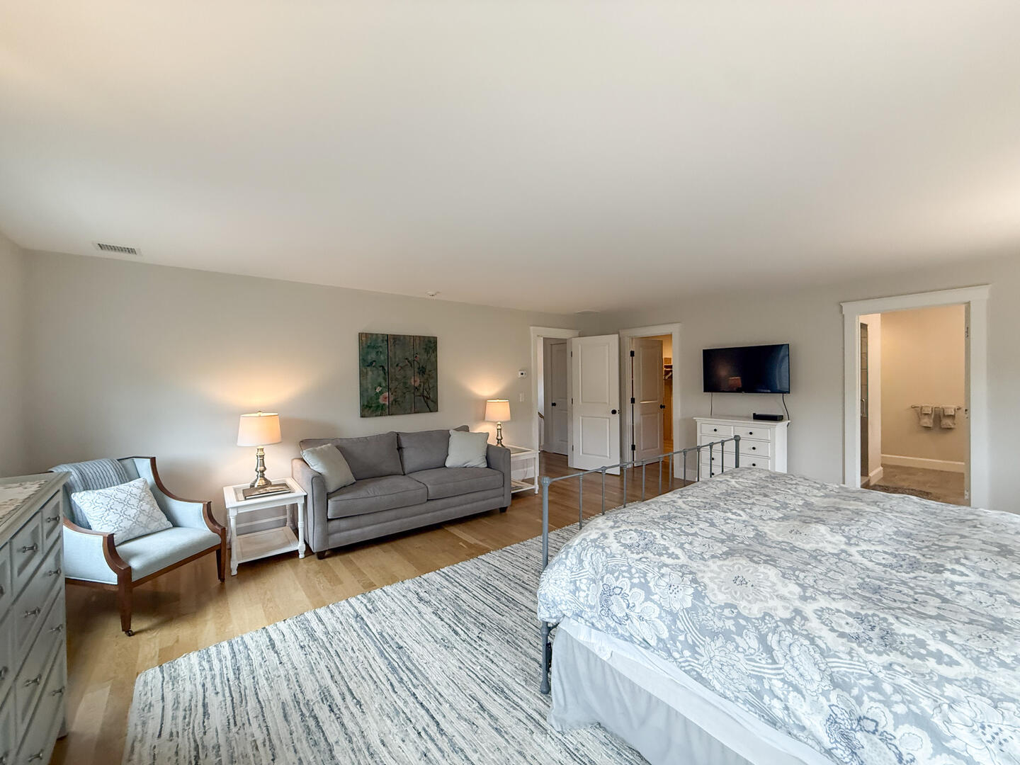 BR2 King En Suite, Second Floor