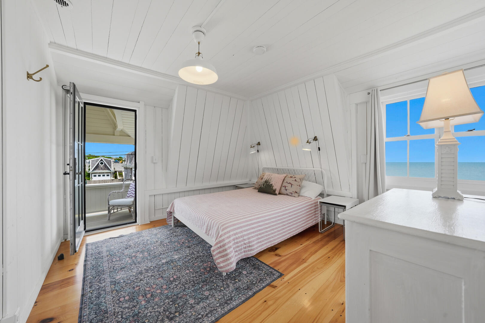 BR3 Queen & (2) Twin Beds, Second Floor