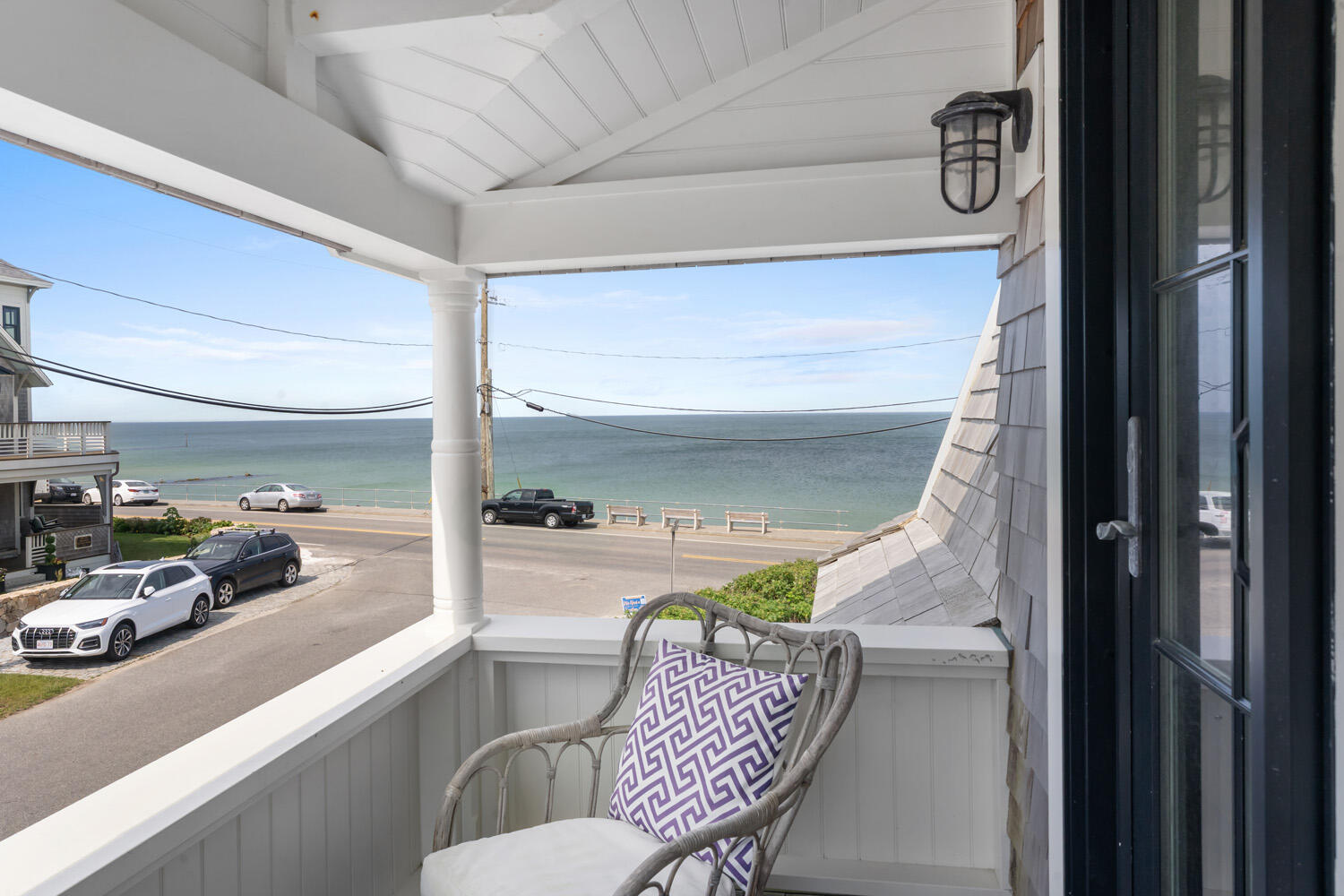 BR2 Balcony with Waterviews