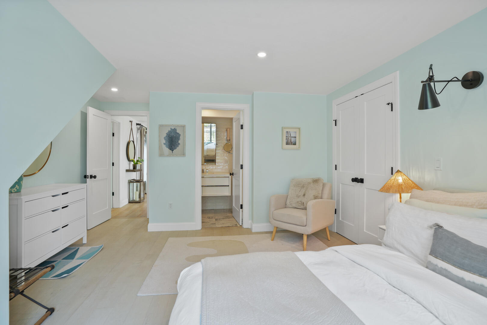 BR3 Queen En Suite, Second Floor