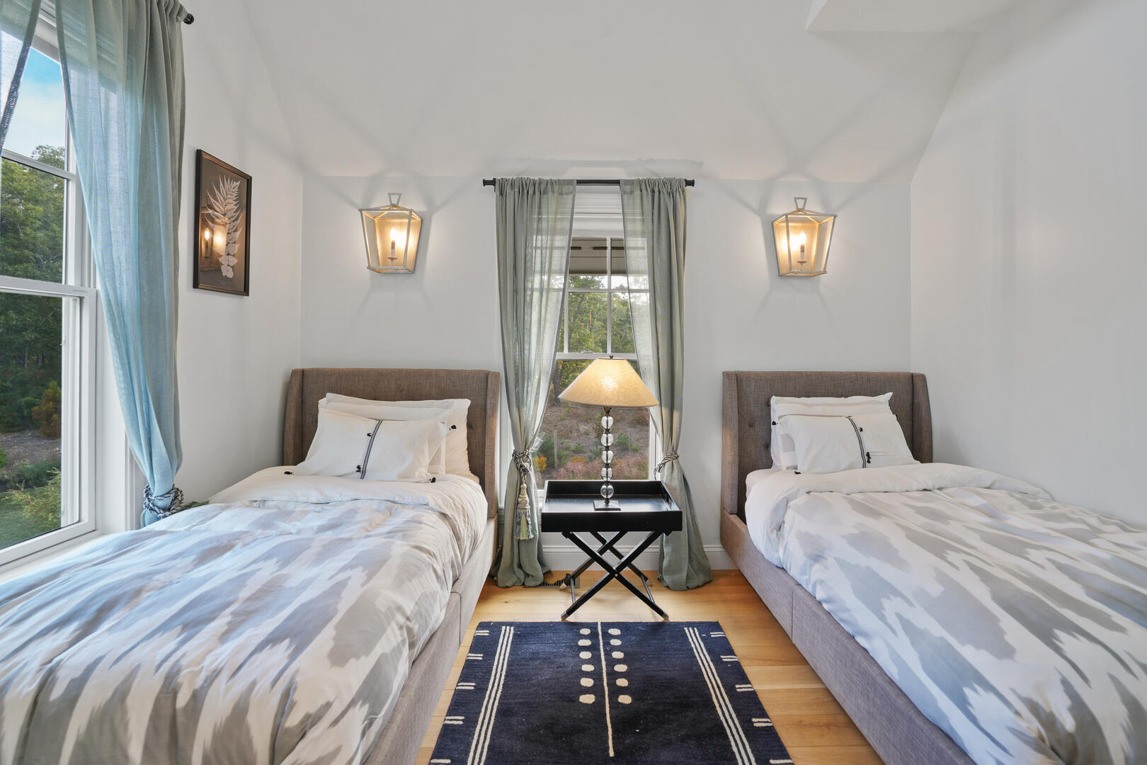 BR5 (2) Twin Beds En Suite, Studio Above Carriage House