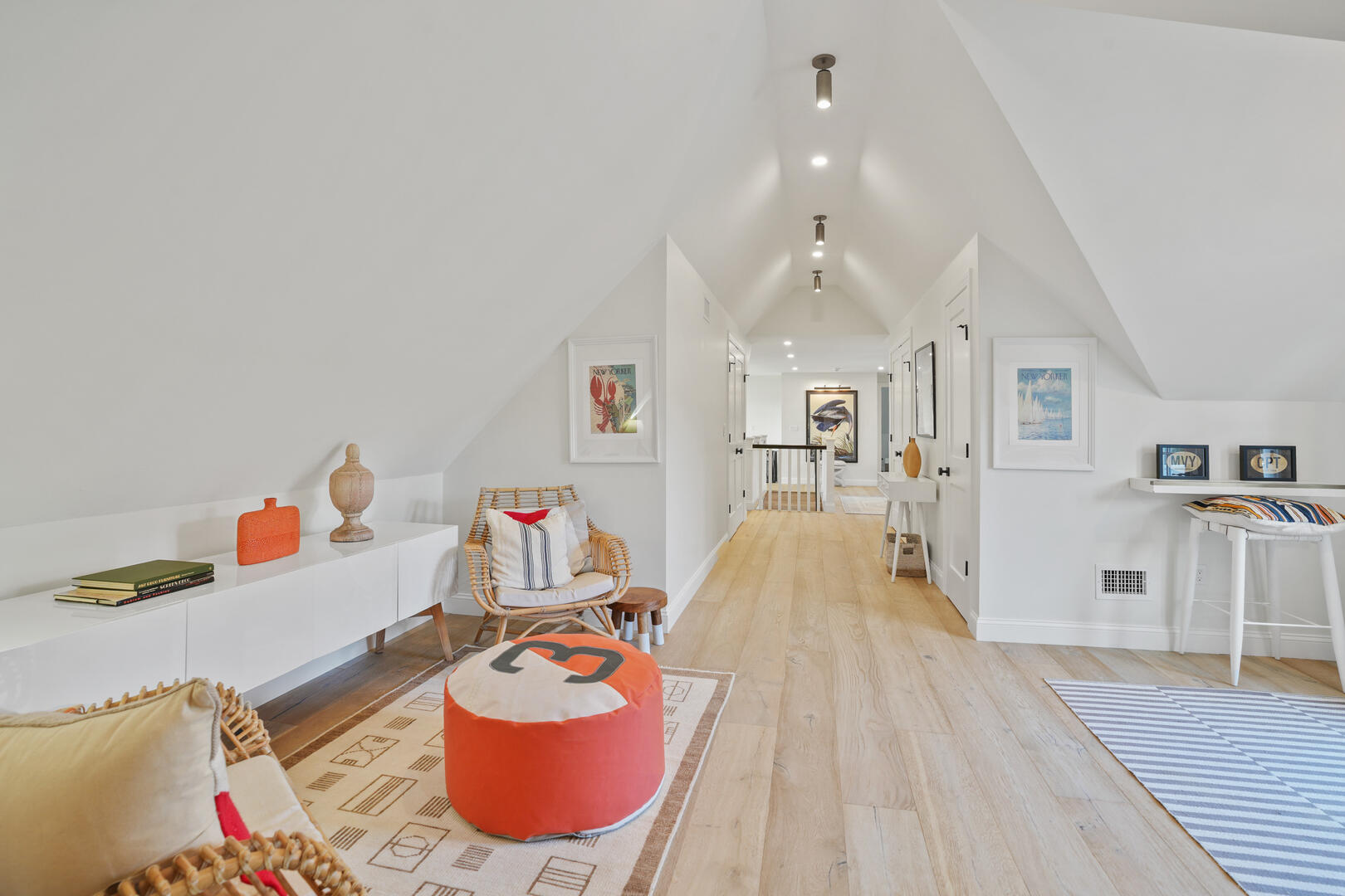 Sitting Area, Second Floor