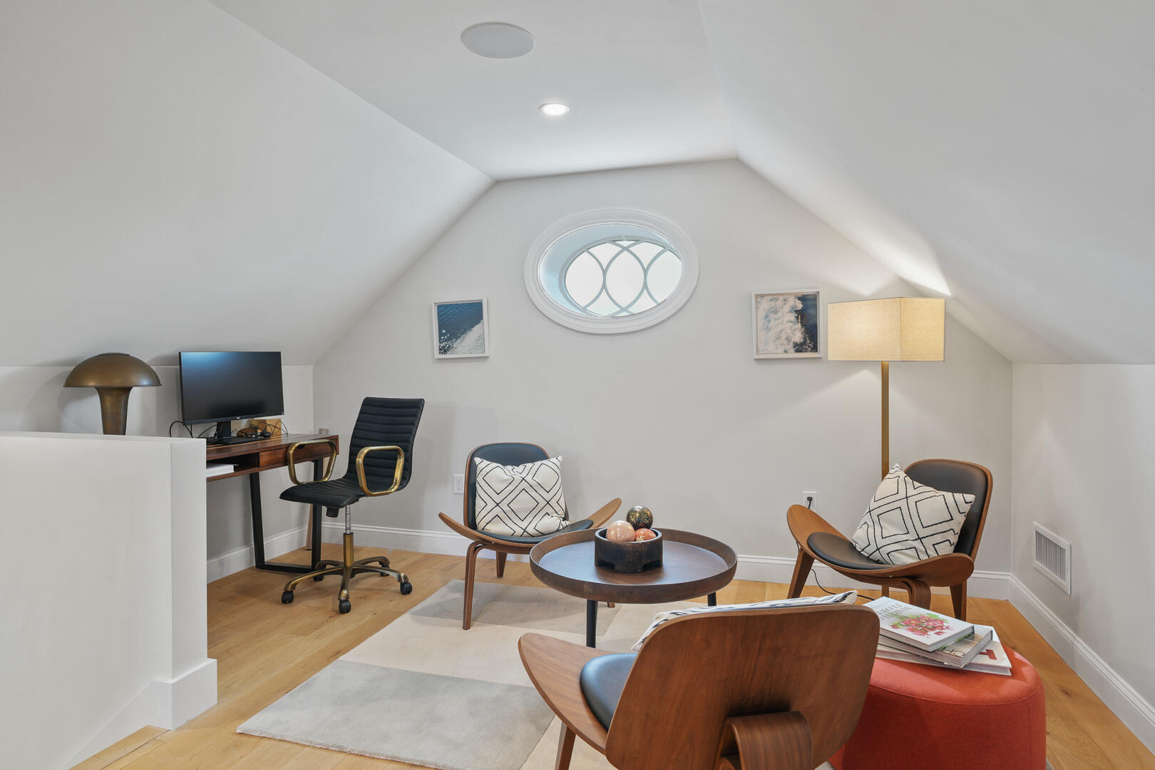 Sitting Area / Office, Third Floor