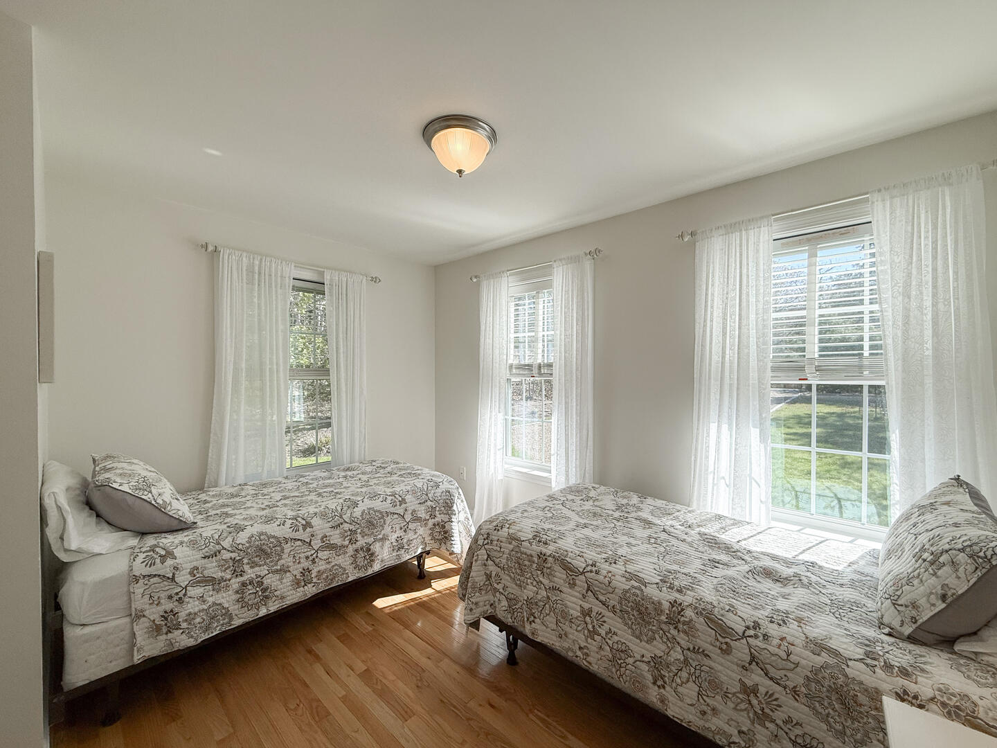 BR4 (2) Twin Beds, First Floor (French doors with shades)